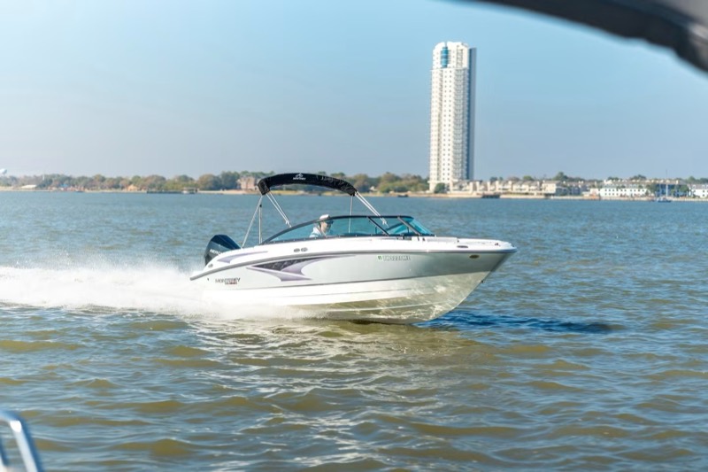 2024 Monterey M225